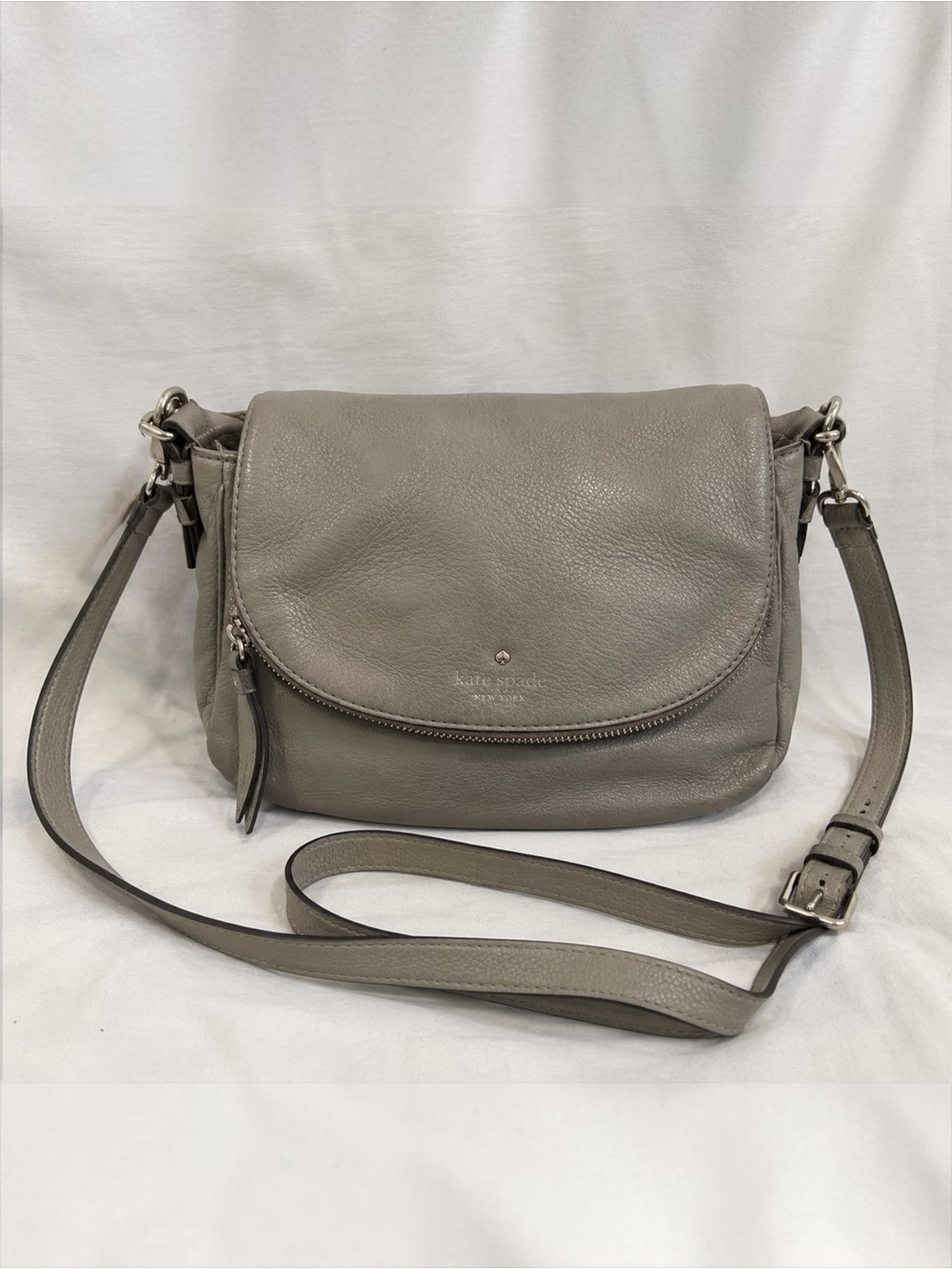 kate spade new york Run Around Large Flap Crossbody Gray Bag